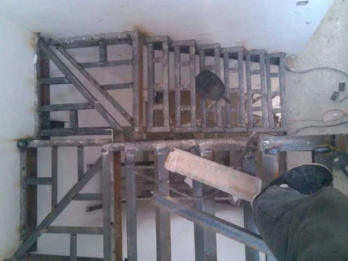 蘇州不銹鋼樓梯扶手制作鋼結(jié)構(gòu)樓梯安裝焊接施工廠房防水維修施工